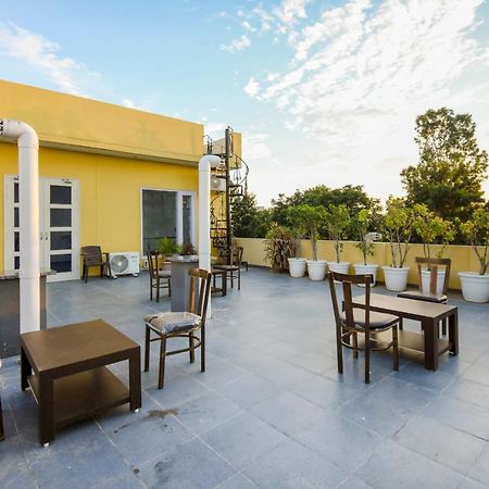 Oyo 75460 Sky High Residency Hotel Ludhiana Ngoại thất bức ảnh