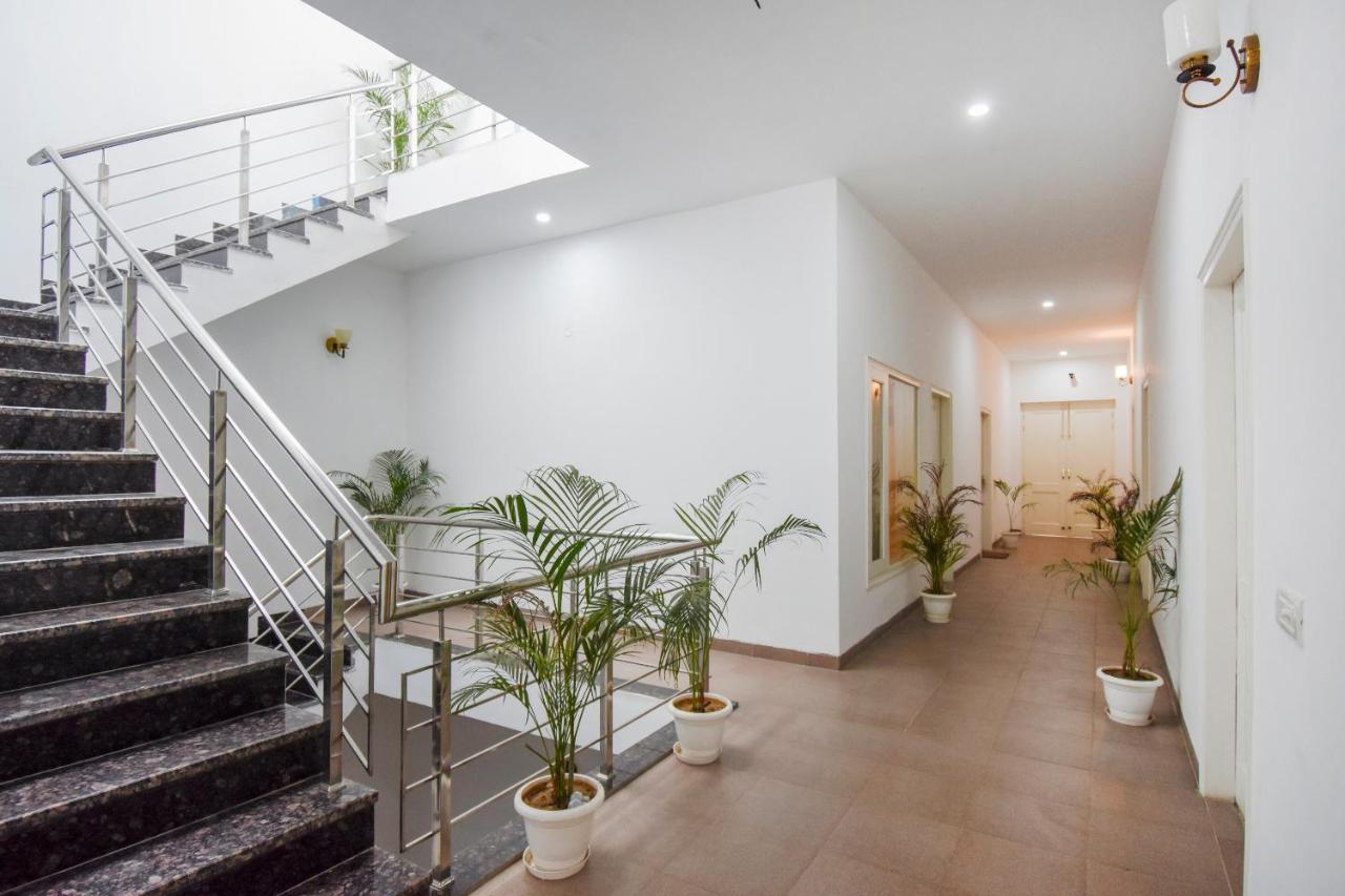 Oyo 75460 Sky High Residency Hotel Ludhiana Ngoại thất bức ảnh