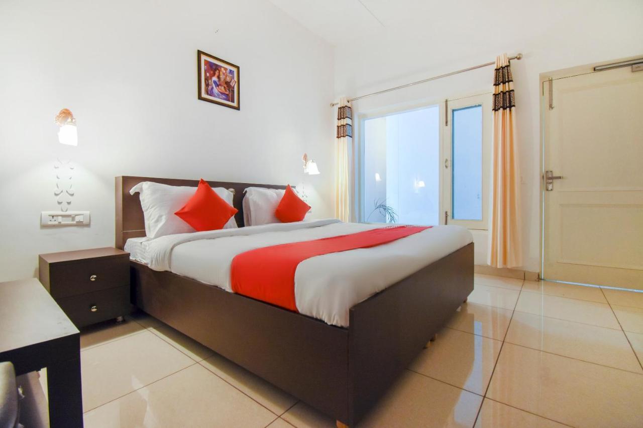 Oyo 75460 Sky High Residency Hotel Ludhiana Ngoại thất bức ảnh