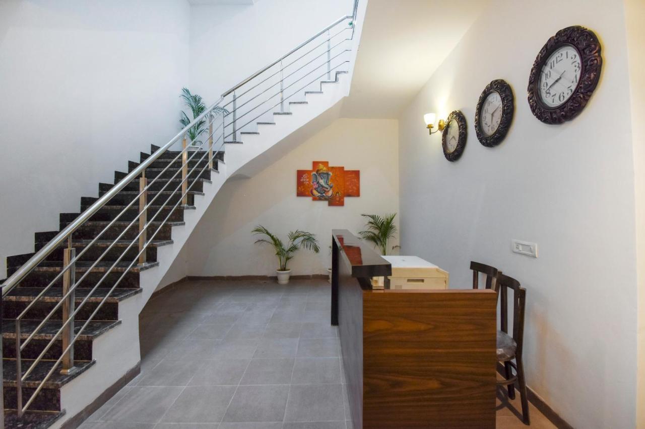Oyo 75460 Sky High Residency Hotel Ludhiana Ngoại thất bức ảnh