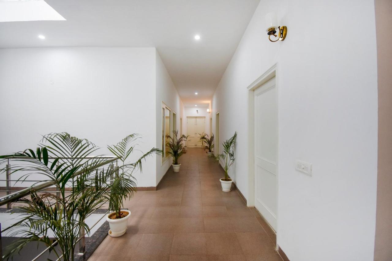 Oyo 75460 Sky High Residency Hotel Ludhiana Ngoại thất bức ảnh