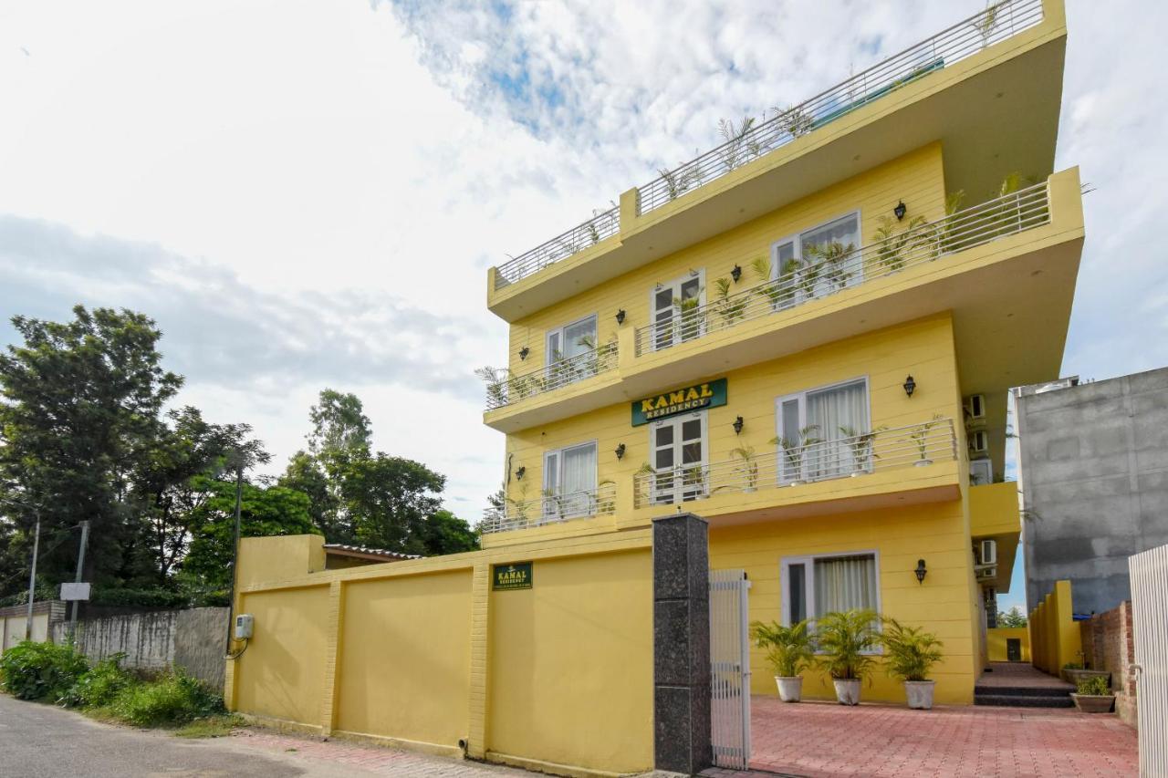 Oyo 75460 Sky High Residency Hotel Ludhiana Ngoại thất bức ảnh