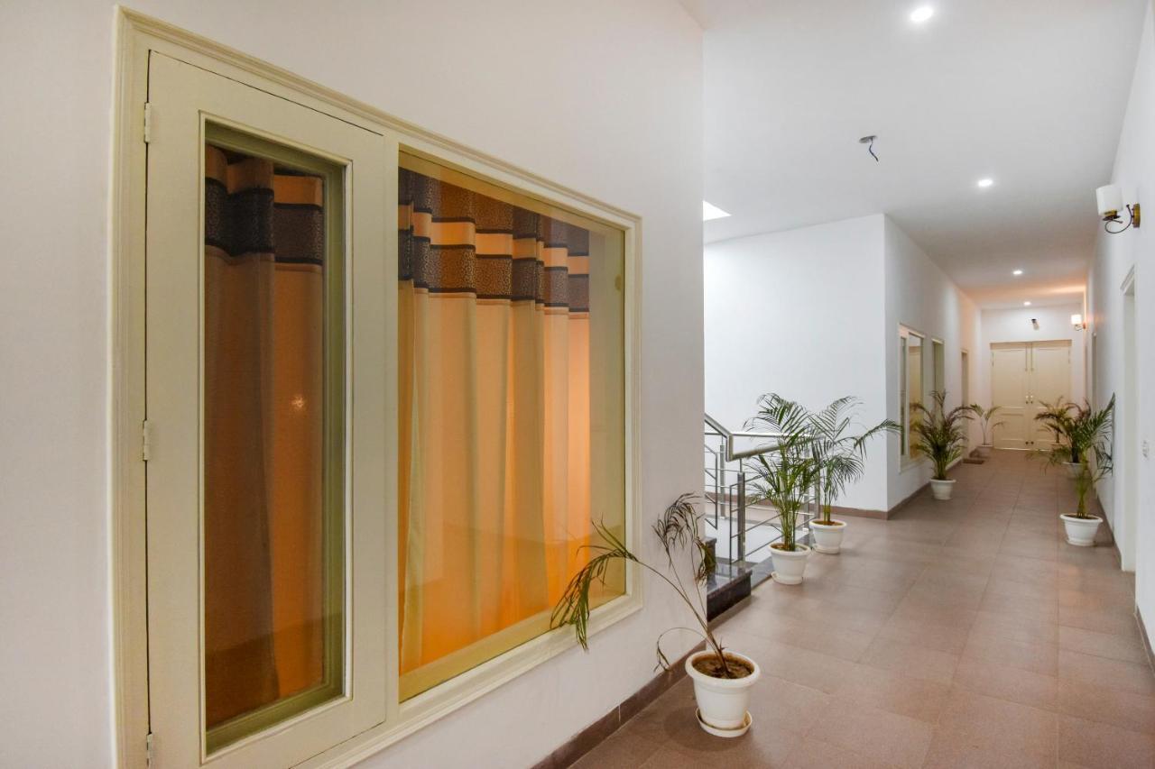 Oyo 75460 Sky High Residency Hotel Ludhiana Ngoại thất bức ảnh