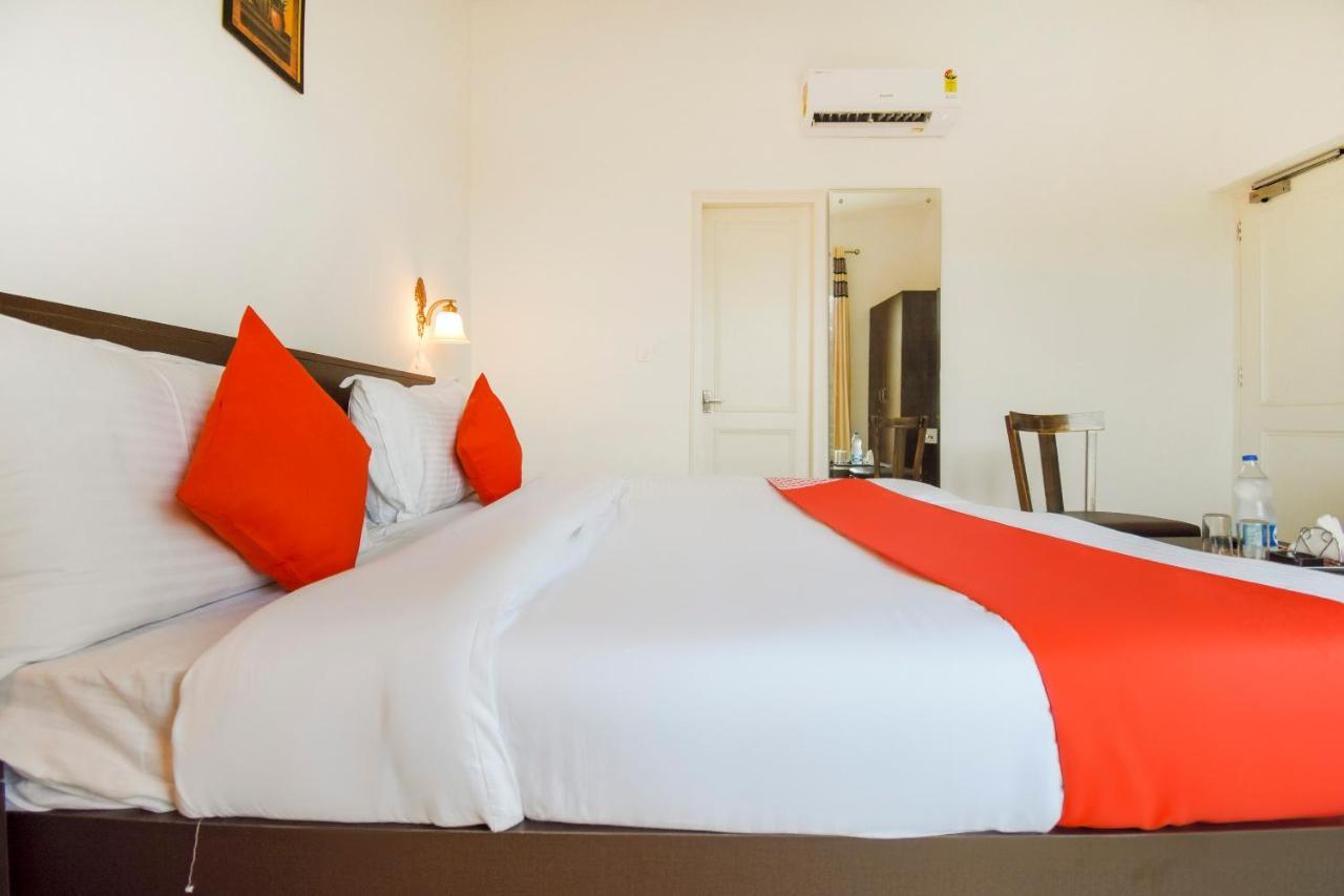 Oyo 75460 Sky High Residency Hotel Ludhiana Ngoại thất bức ảnh