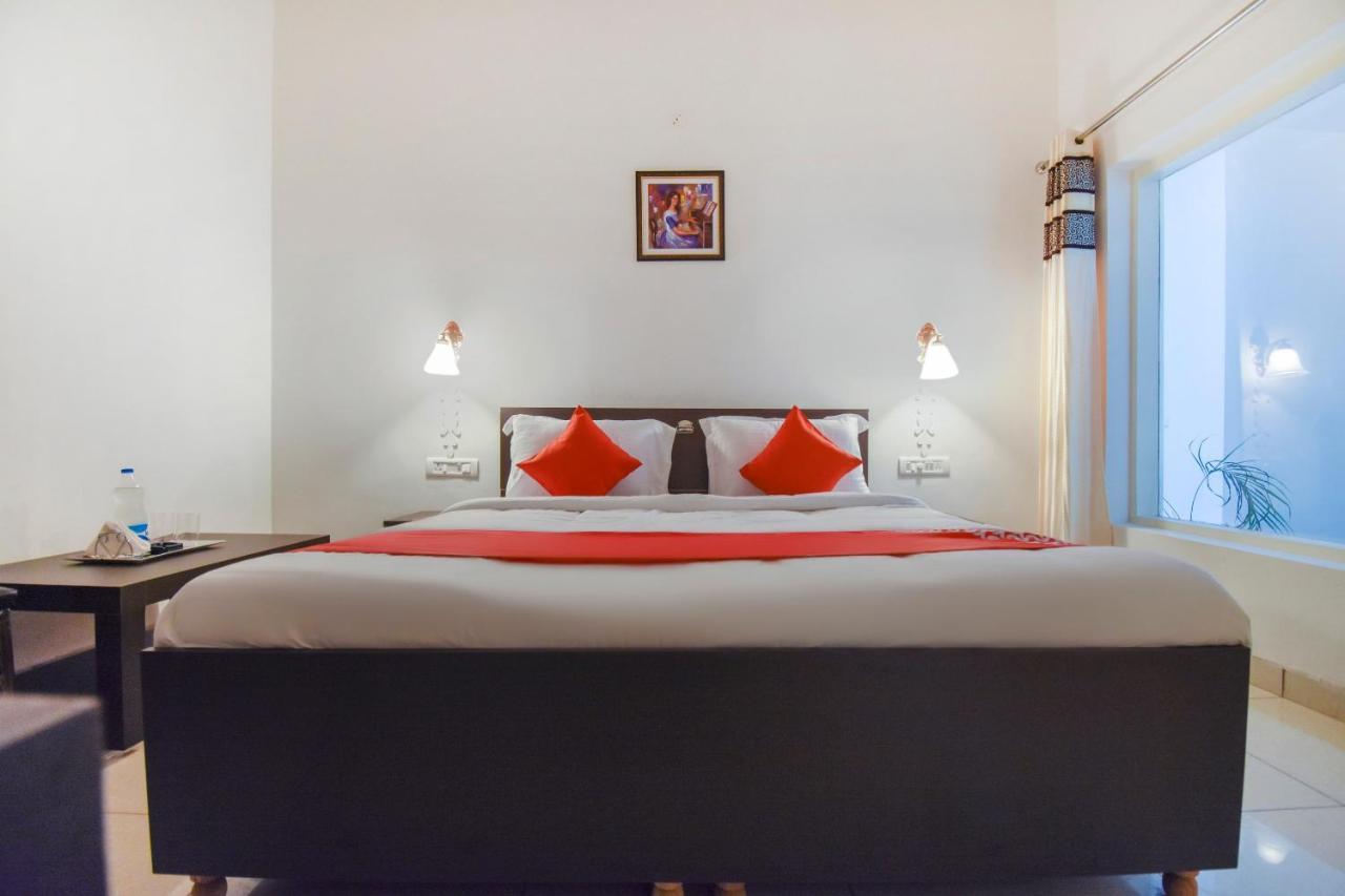 Oyo 75460 Sky High Residency Hotel Ludhiana Ngoại thất bức ảnh